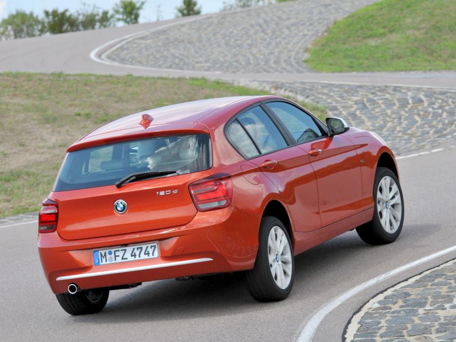  BMW 120d 5-Door Urban Line 2011 года  (фото 8 из 30)
